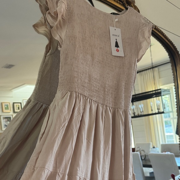 Elegant Cream Maxi Dress - Picture 2 of 2